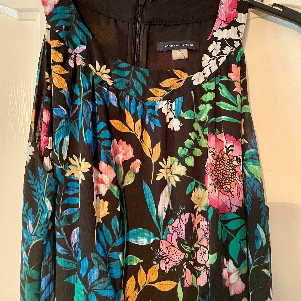 Tommy Hilfiger size 10 black floral dress
